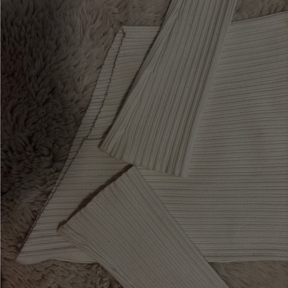 Garage Off-White Ribbed Top - Picture 2 of 3